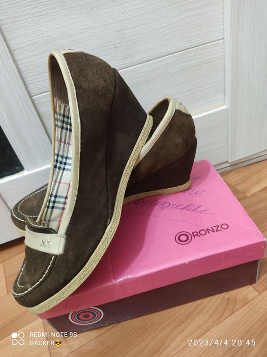 Продам замшевые туфли 2500