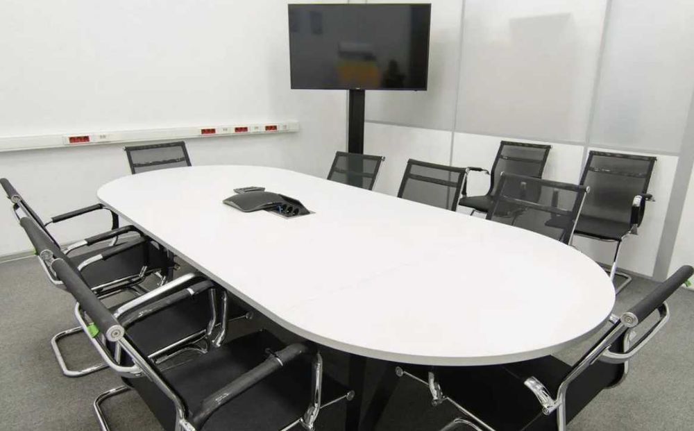 Конференц-столы и мебель для переговорных. В наличии и на заказ