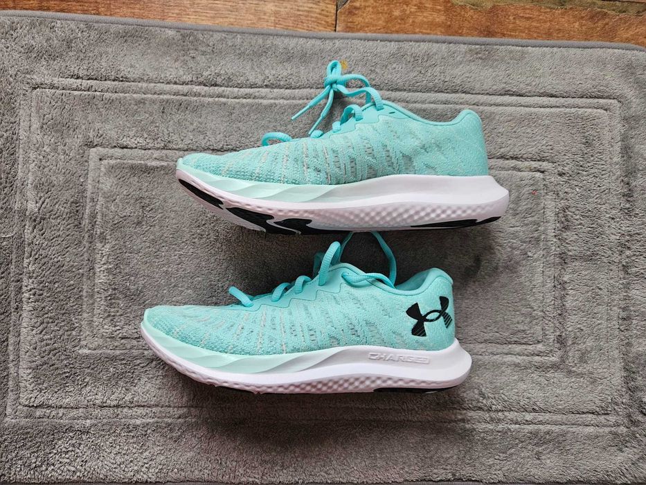 Дамски UNDER ARMOUR Чисто нови 24см