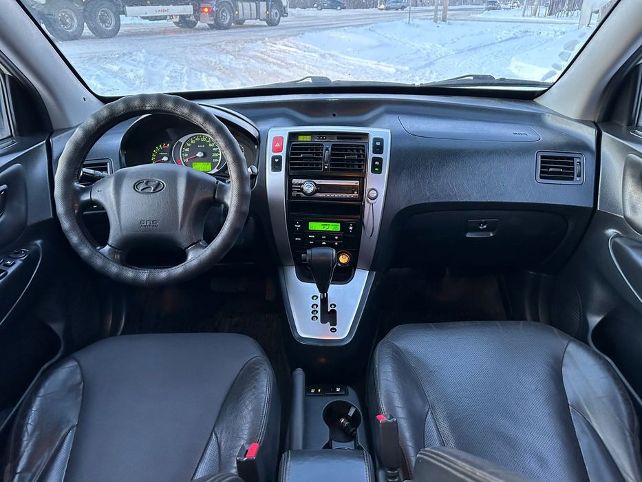 Хундай туксун 2005г 2.7об