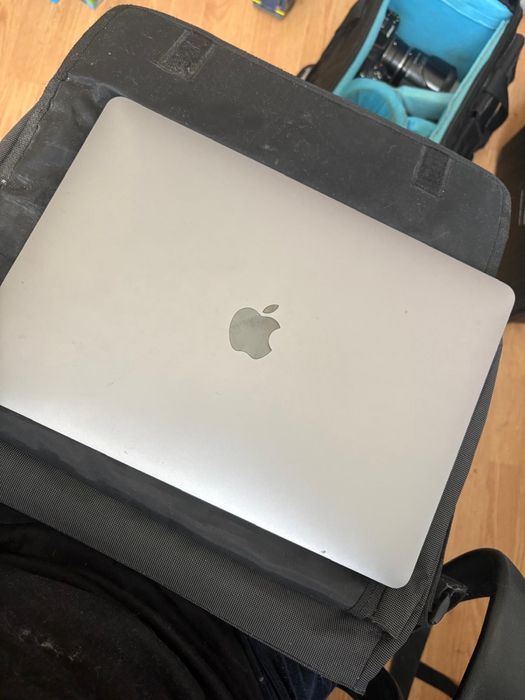 Macbook PRO 2017 i5
