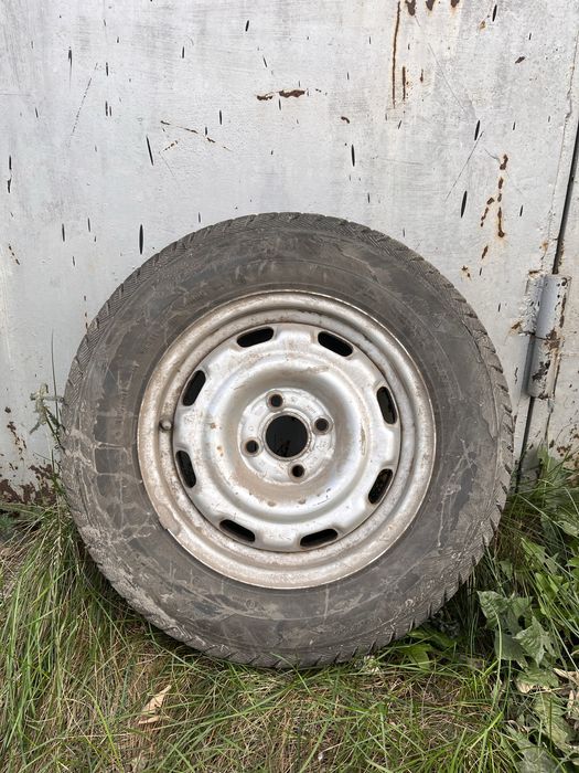 Продам шины R14 зимный с дискими