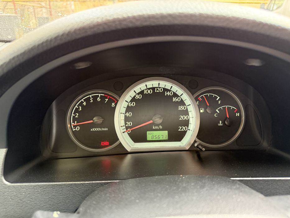 Продам ласетти чистую