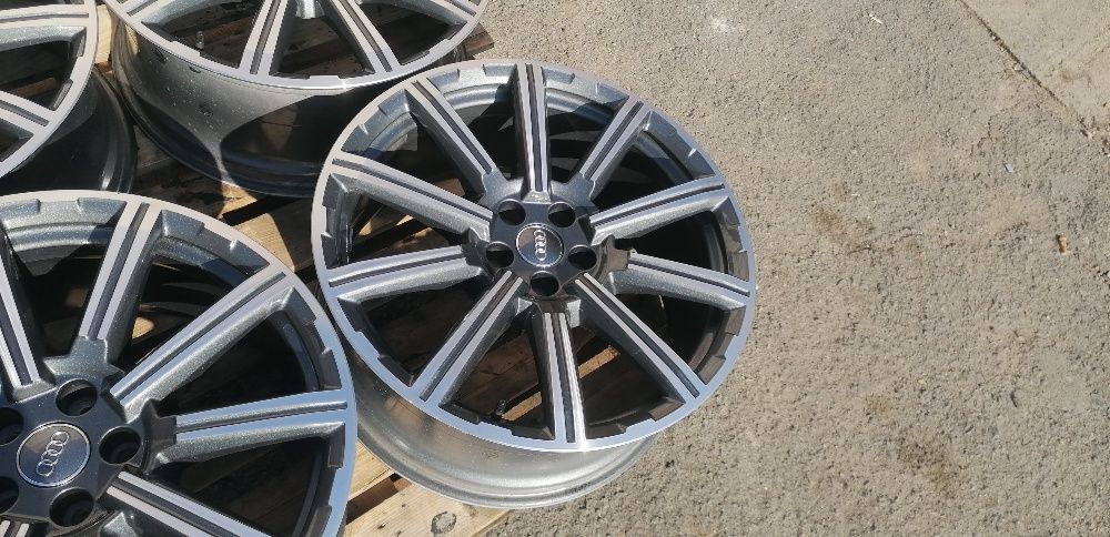 20 цола 5 х 112 мм АУДИ Кю7 / Ес Кю7 и други - 9 инча / ЕТ 33