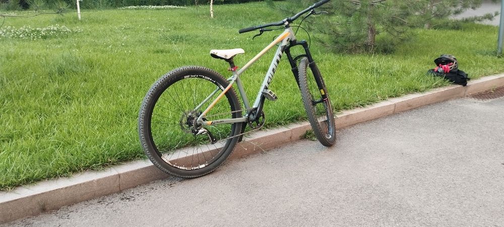 Продам раму с вилкой giant talon 3