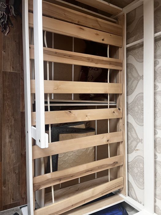 Продам кровать детскую