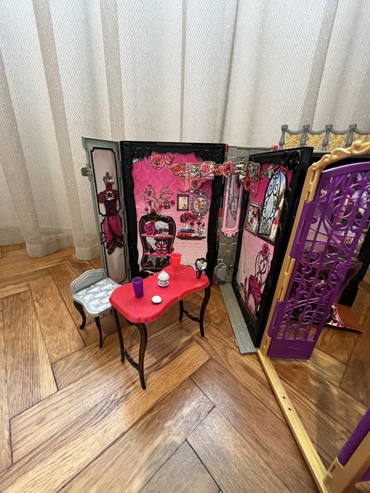 Оригинални от първа  Колекция кукли Ever after high и книжка къща