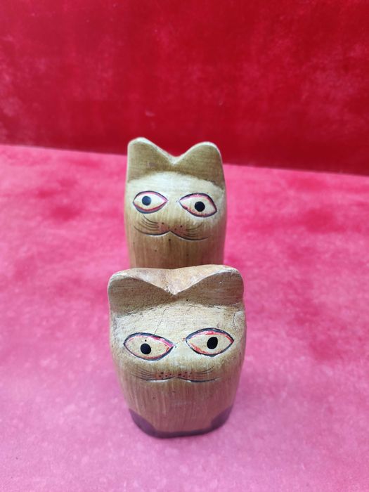 pereche pisici din lemn