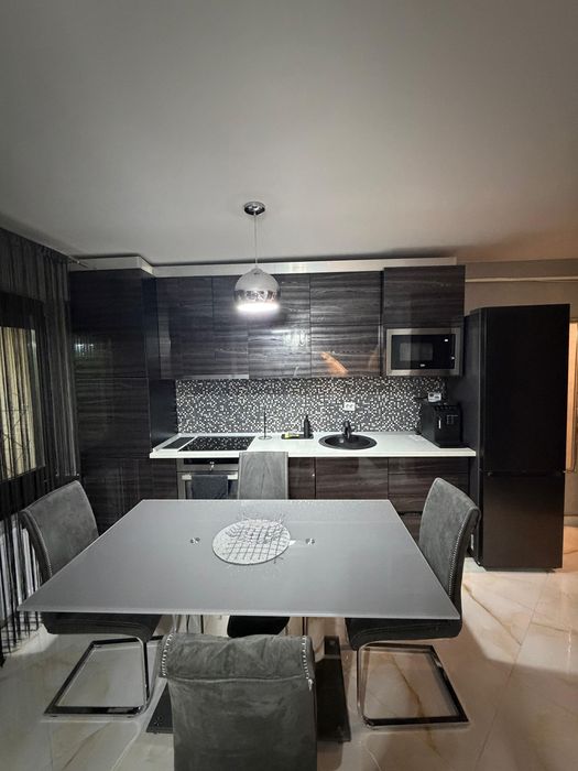 Apartament cu 2 camere de închiriat