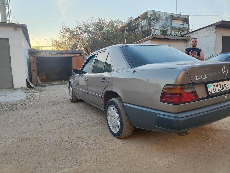 Продам Mercedes w124