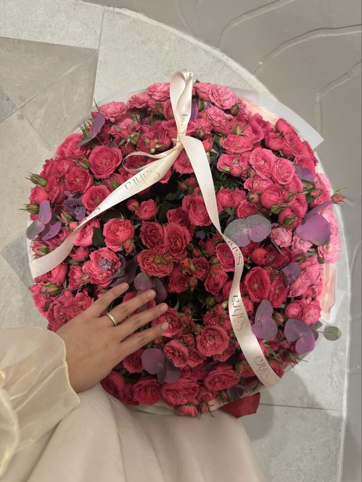 Продам кустовые розы очень красивые, покупали за 55тыс