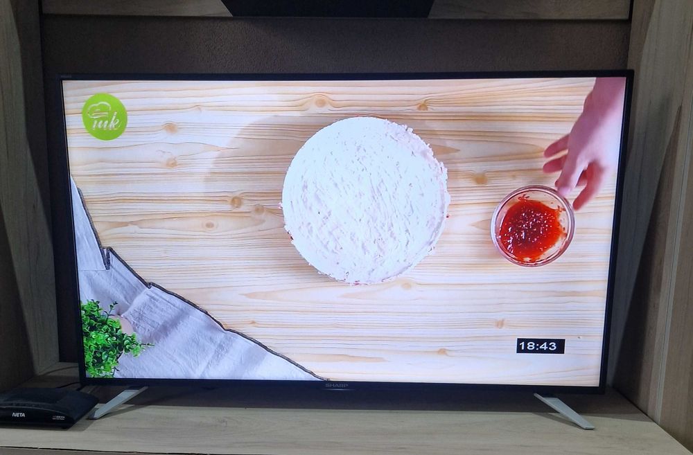 Телевизор SHARP 32инча