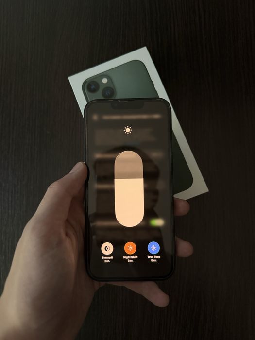 iPhone 13 с коробкой
