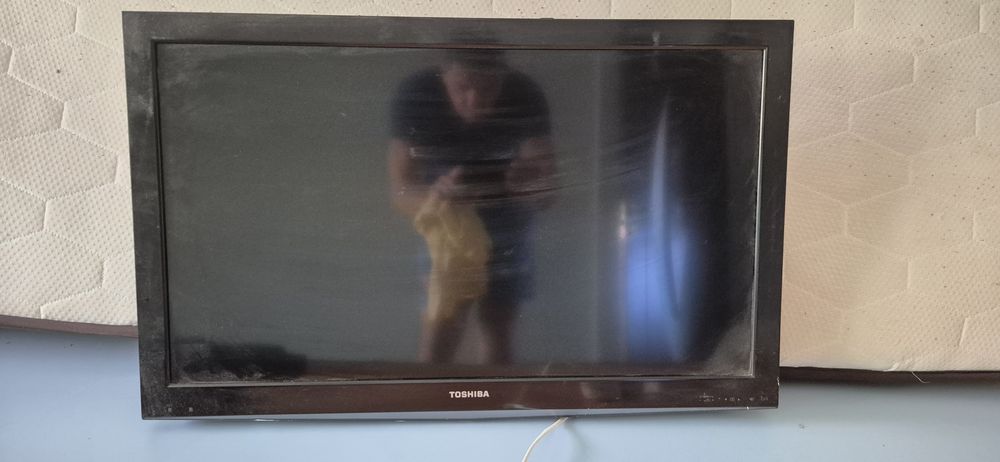 TV LED Toshiba, Full Hd stare exceptionala 81 cm