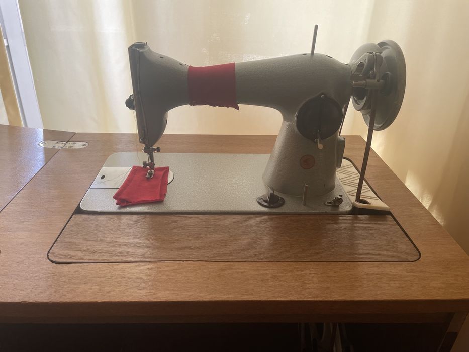 Продам швейную машинку Подольск