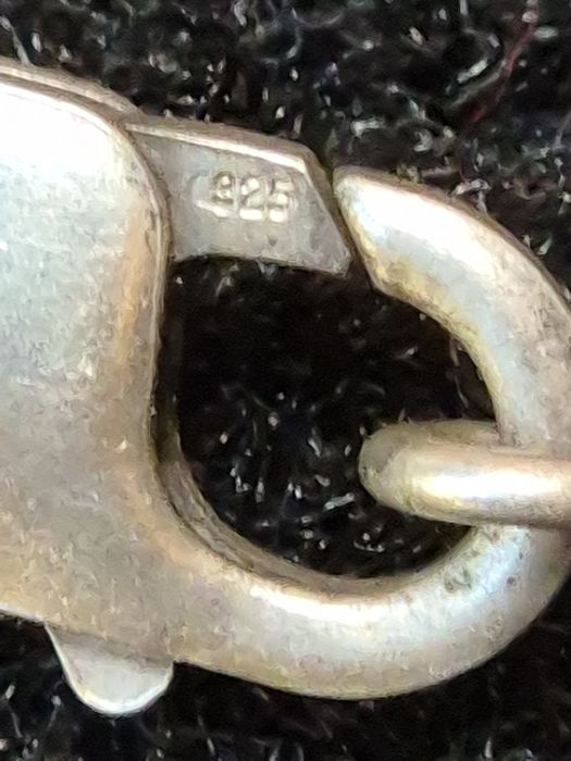 Lanț din Argint 925 gros și foarte rezistent.