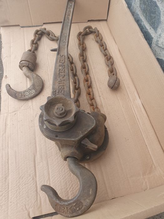 Palan manual cu lanț