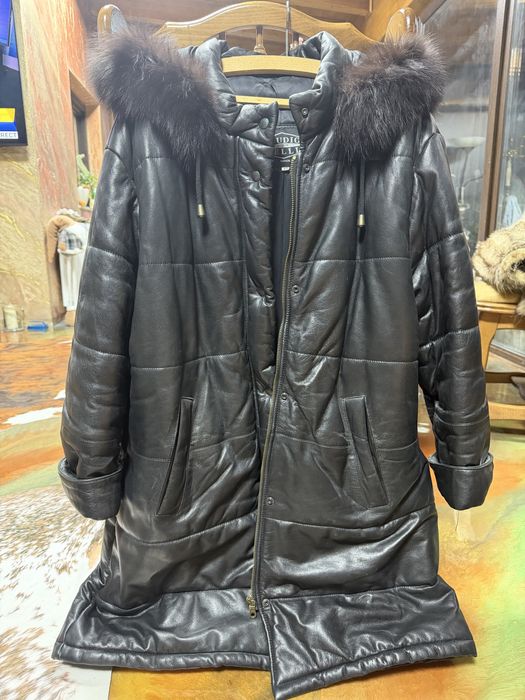 Geaca din piele naturala cu guler din blana de nutrie