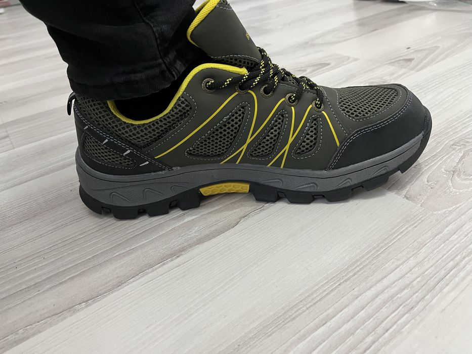 Работни обувки с бомбе