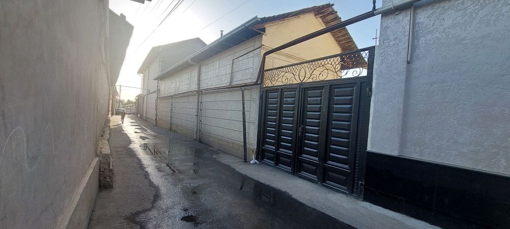 Уй сотилади. Срочно