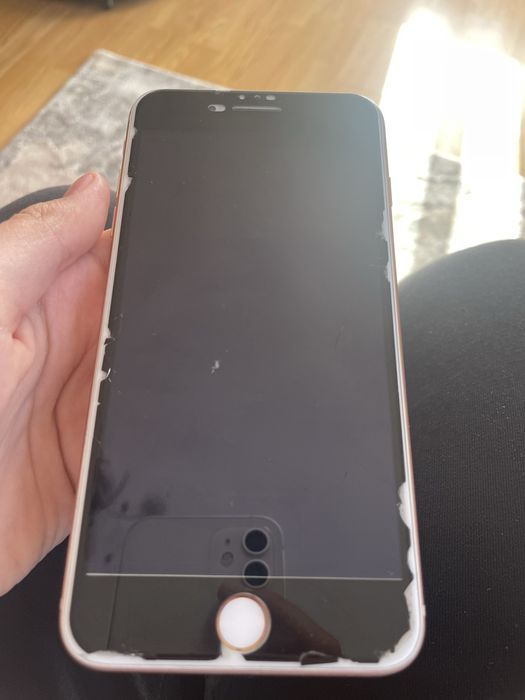 iPhone 8 +.