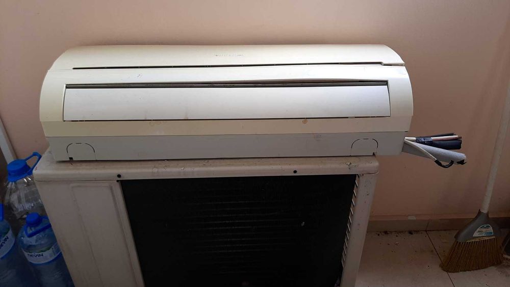 Продавам климатик Панасоник Panasonic 12