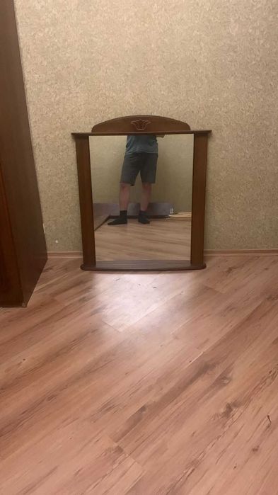 зеркало коричневое б\у в хорошем состоянии