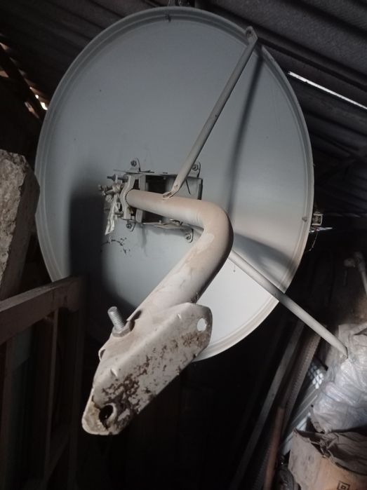 Спутниковое тарелка