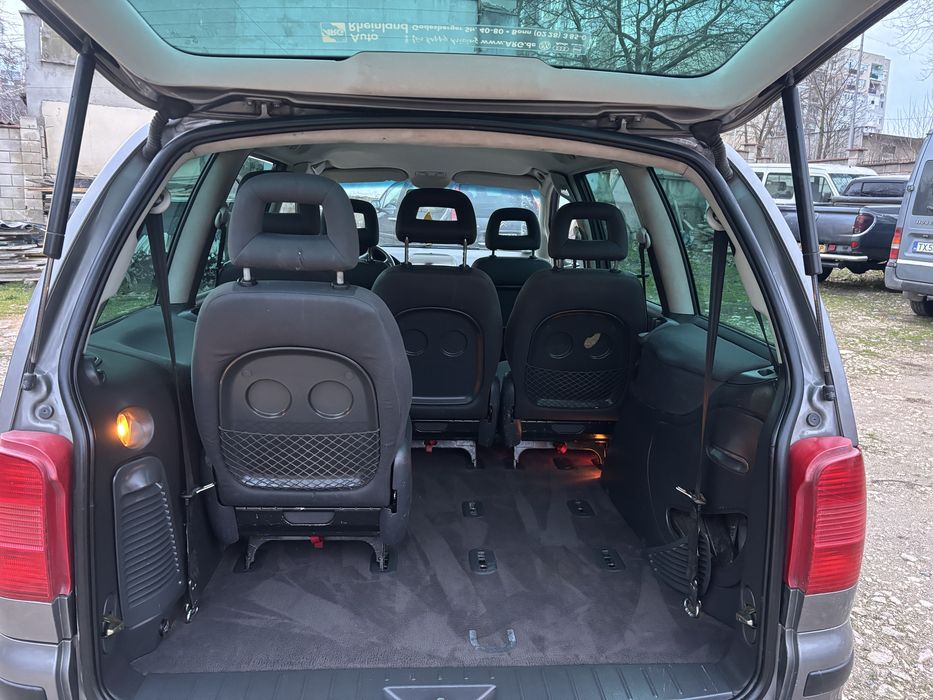 Сеат Алхамбра.       .