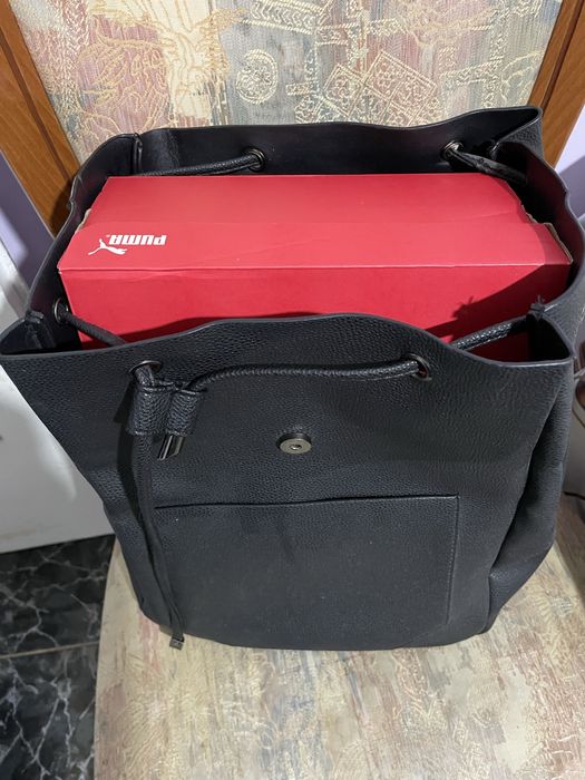 Дамска раница.