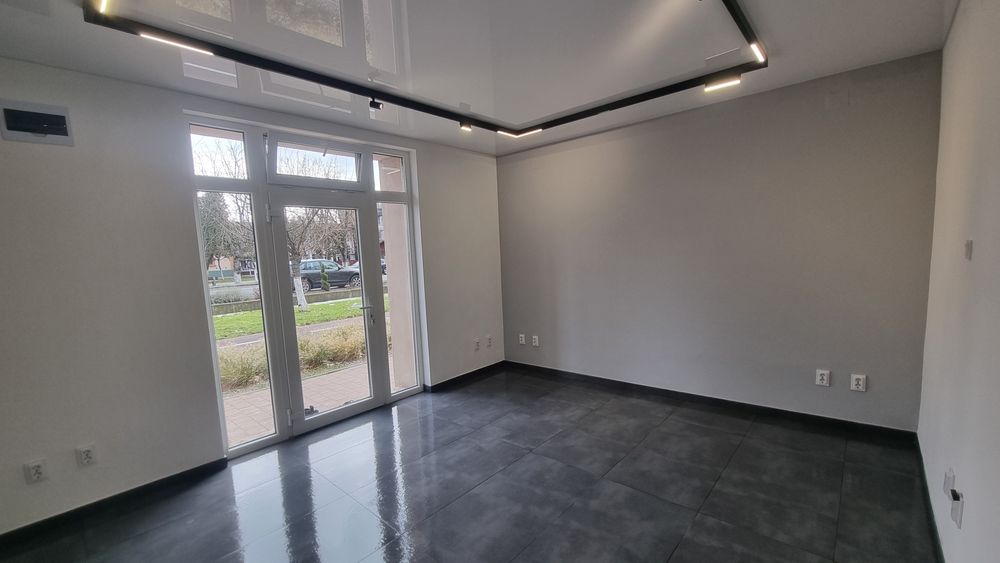 Spatiu comercial de închiriat in Chisineu Criș ultracentral