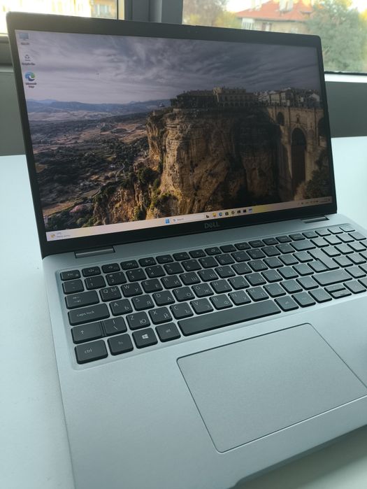 Dell Latitude 5520 | i7-1165G7 | 32GB RAM | 512GB NVMe | 4G