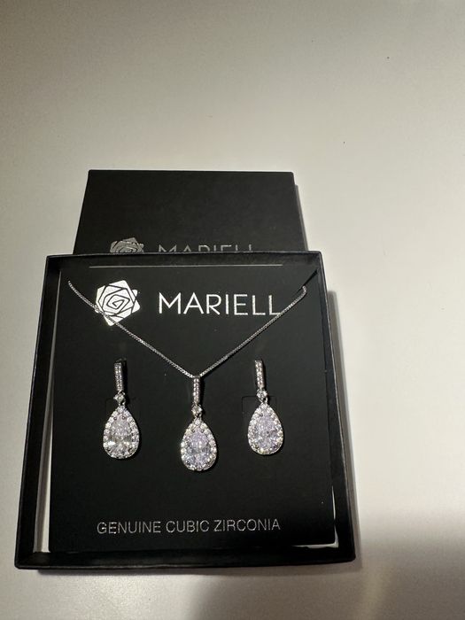 Елегантно колие с висулка и обеци сребро с цирконии