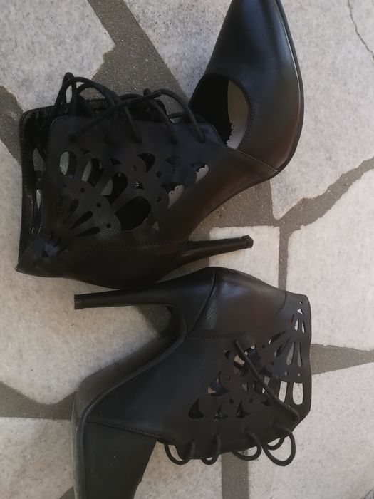 Черни боти 38 номер