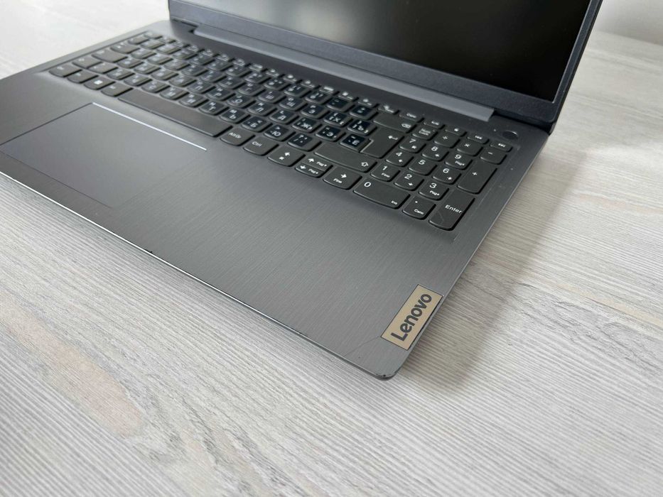 Ноутбук Lenovo Ideapad (Core i3-1115G4 / 256GB SSD)