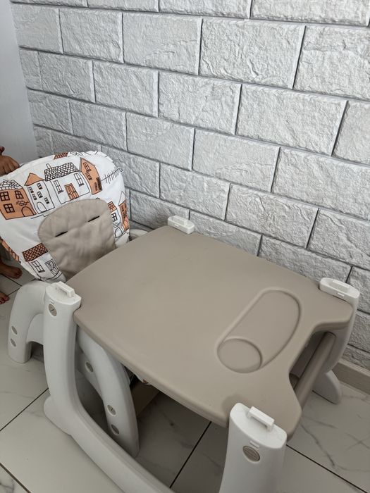 Детский стол для кормления