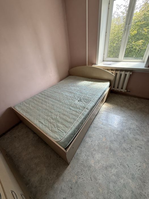 Отдам даром шкафы,кровать