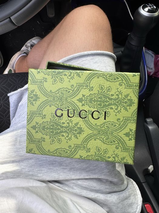 Vand Portofel GUCCI nou