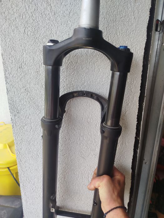 Furcă suntor pe aer