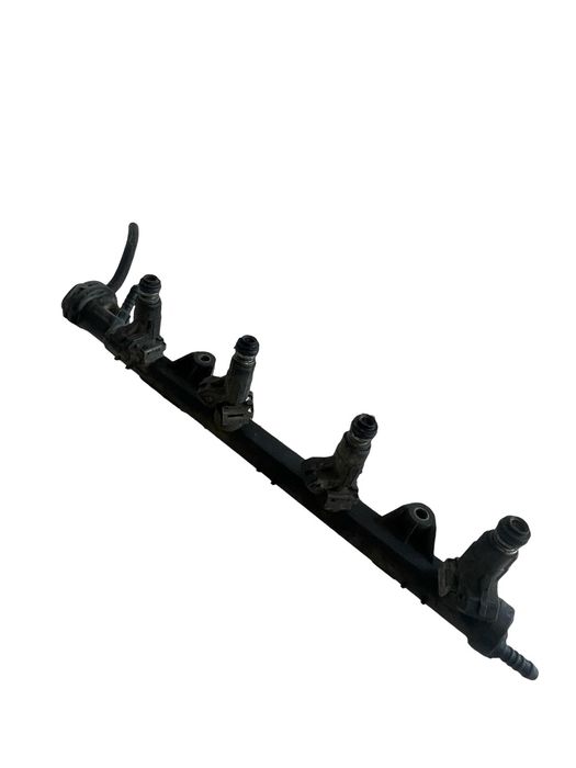 Rampa + Injectoare Volkswagen Polo 6N1 1994 - 1999 1.4B 030133319L