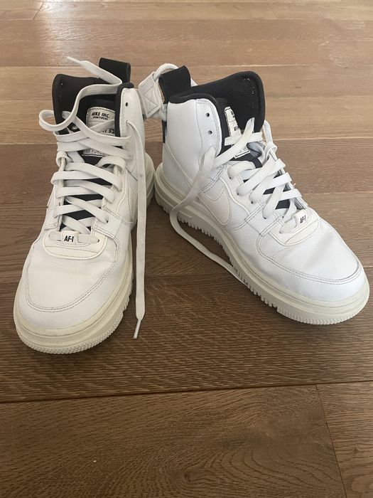 Високи сникърси Nike