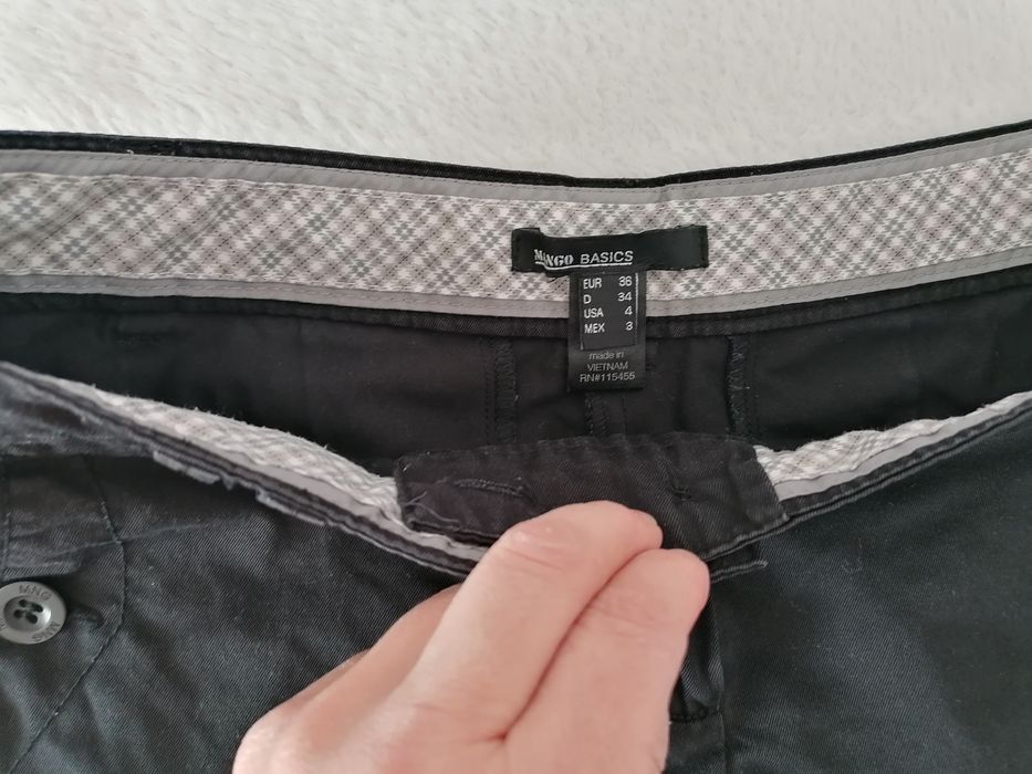 Pantaloni și blugi scurți marimea S