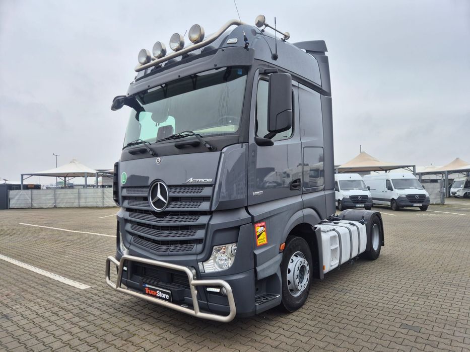 Mercedes-Benz Actros 1851 Mercedes Benz Actors 1851