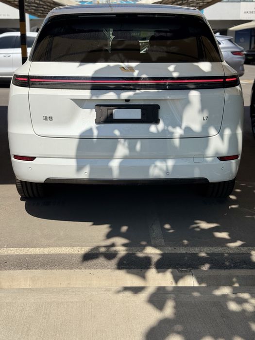 Li 7 ultra restyling