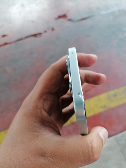 Honor 400 lite 256 gb sotiladi