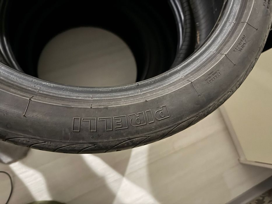 Vand cauciucuri de vara , o pereche pireli si o pereche continental