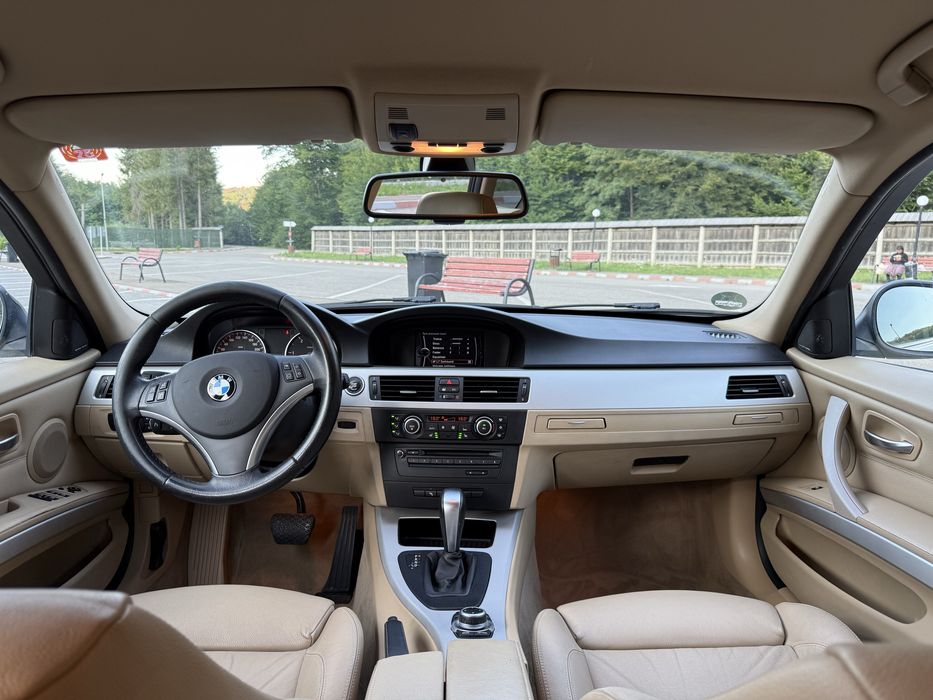 BMW E91 320d  Automat / Dakota Beige / Harman Kardon-Logic 7  / Comfort Access  / BiXenon