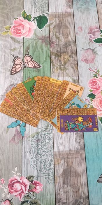 Продават се книги