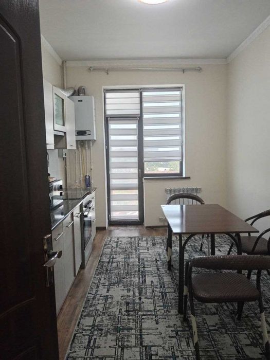 Farg'ona viloyat hokimiyati yonida 3 xonalik uy