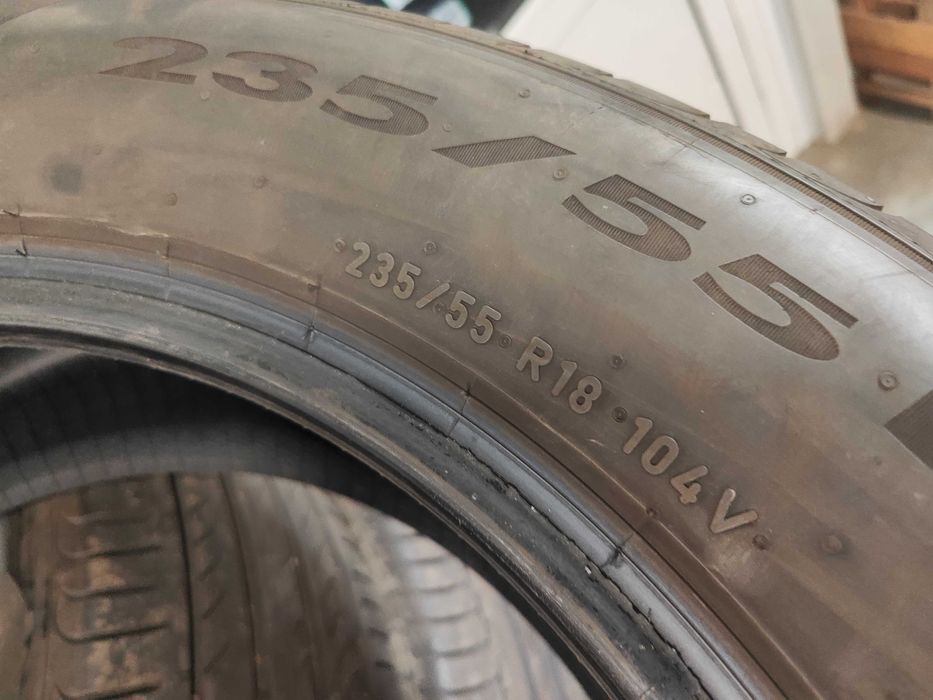 2бр. летни гуми 235/55/18 Pirelli